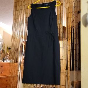 Ann Taylor Blue/Black Midi Dress. Size 6